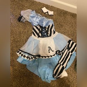Alice in wonderland adult costume, size s/p 4-6